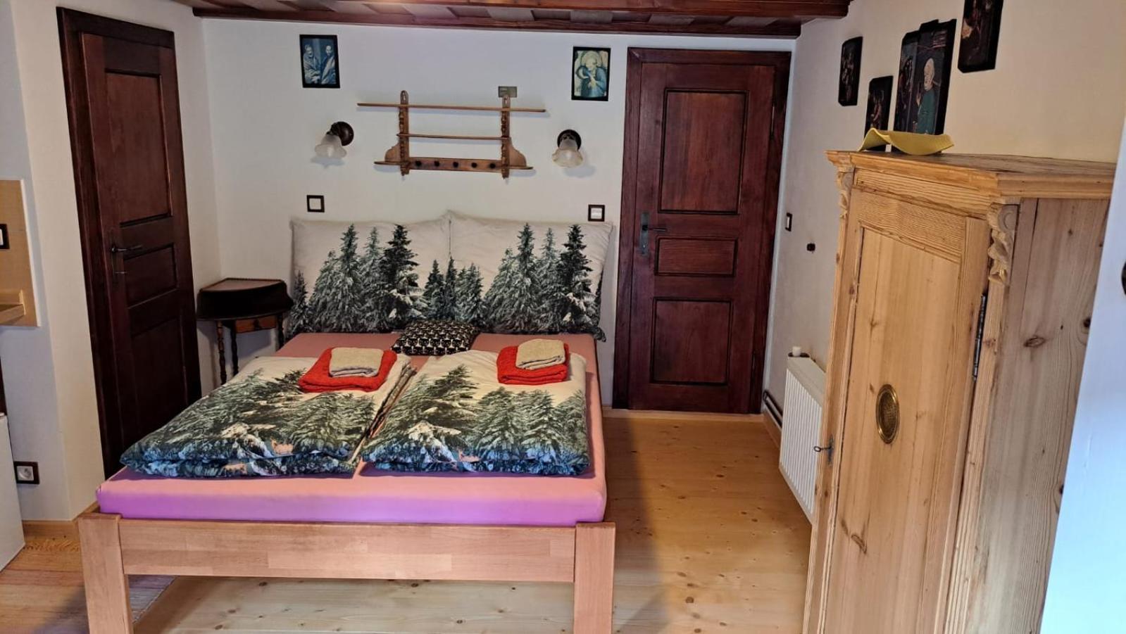Penzion Pod Zeleznym Vrchem Chribska Luaran gambar